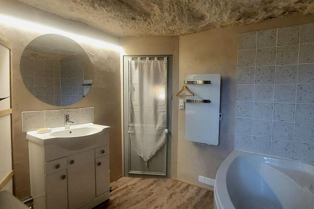 Troglo Entre Caves Et Chateaux Montlouis-sur-Loire Zewnętrze zdjęcie